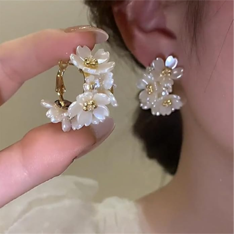 Latest Sweet Romantic Elegant White Flower Hoop Earrings