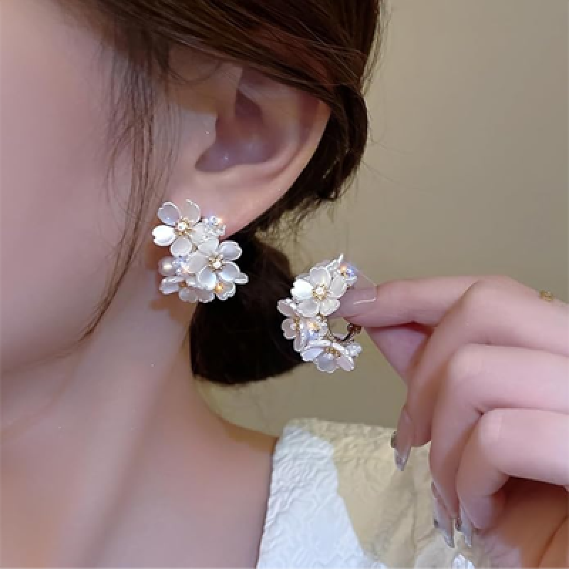 Latest Sweet Romantic Elegant White Flower Hoop Earrings